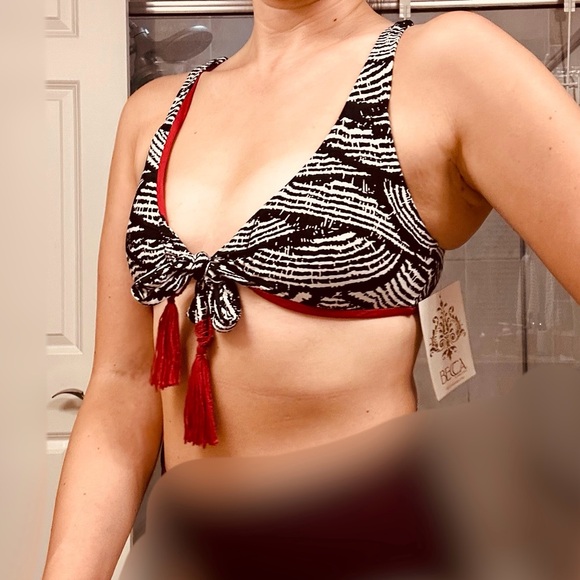 Becca Swim tie-front Bodhi Tree Classic print bikini top with Tassle - Picture 3 of 8